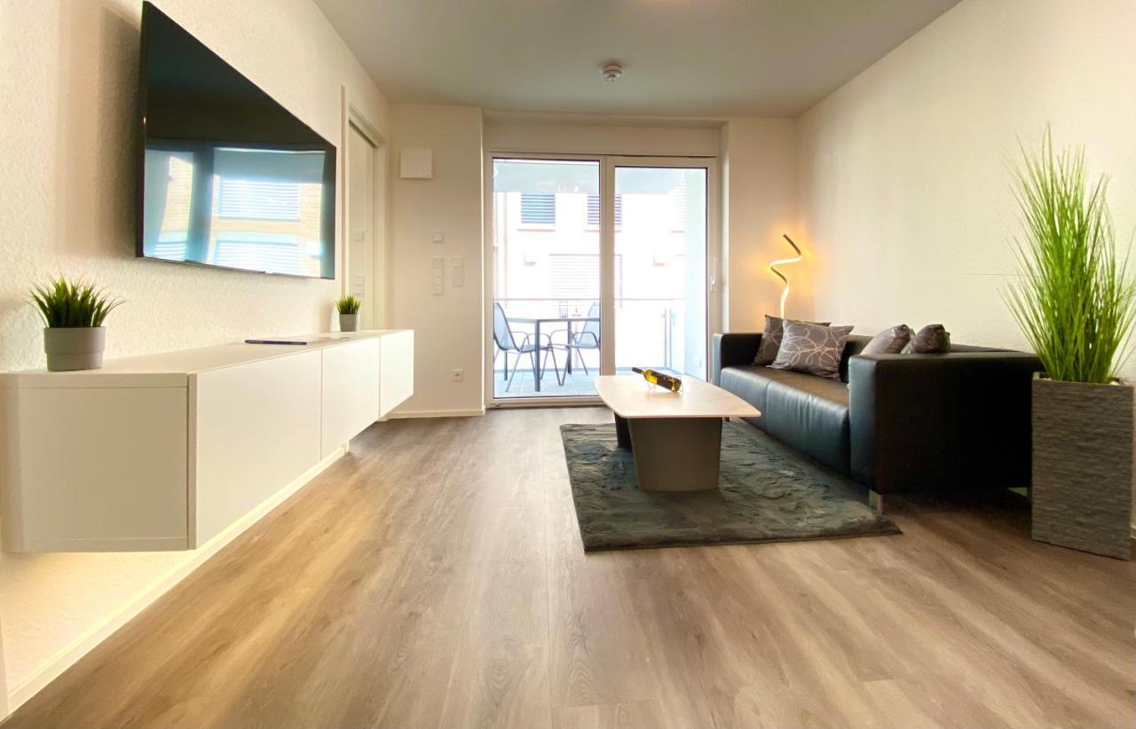 Apartment Auszeit Apartment: Lakeside Retreat With Balcony & Parking Friedrichshafen